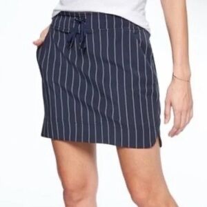 Athleta Navy and White Striped Mini Skort with ✨pockets✨!